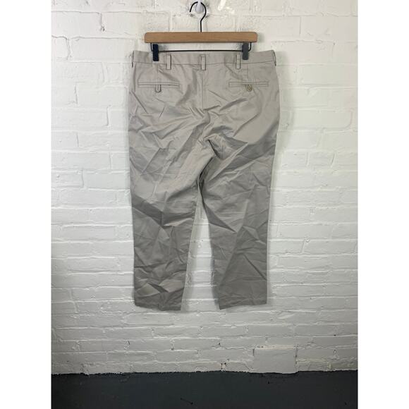 Jos. A. Bank Men's Traveler Performance Tailored Fit Chino Pant Gray Size 36/32 - Picture 2 of 4